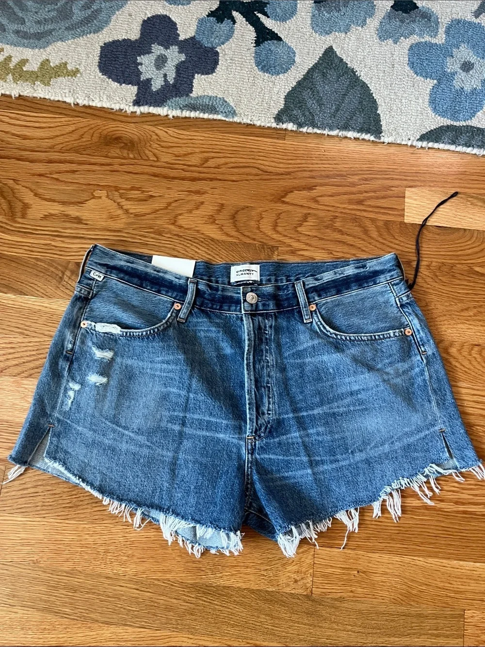 Citizens of Humanity Annabelle Cutoff Shorts Size 31 NWT